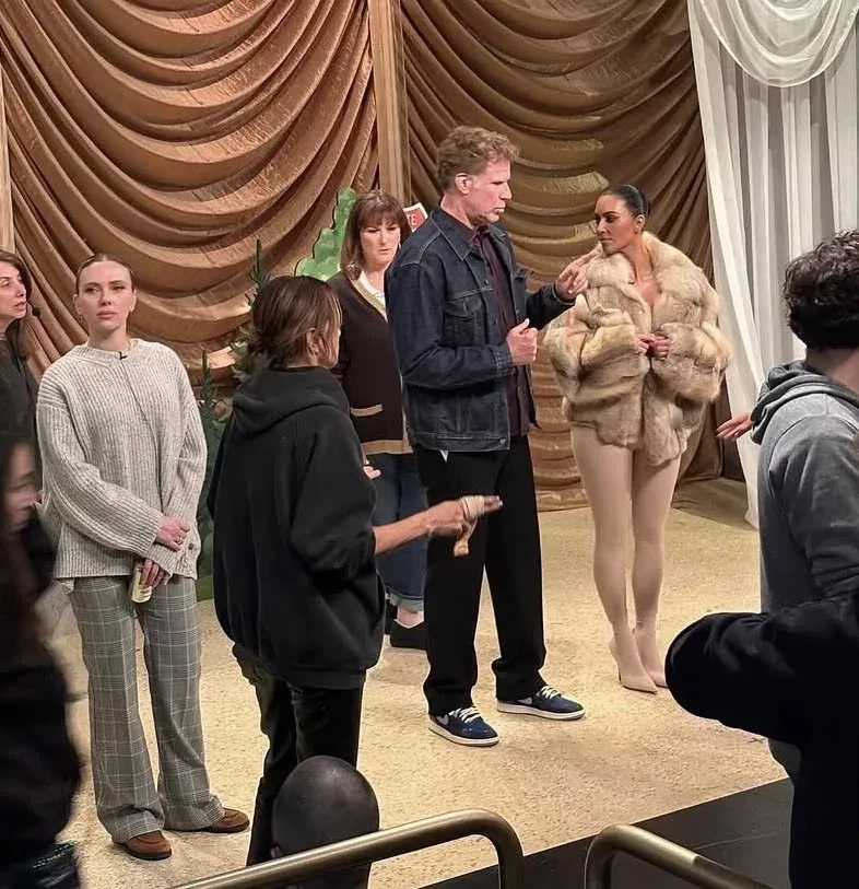 "Она стала как Бьянка". Ким Кардашьян снова оделась в стиле Бьянки Цензори и подверглась критике