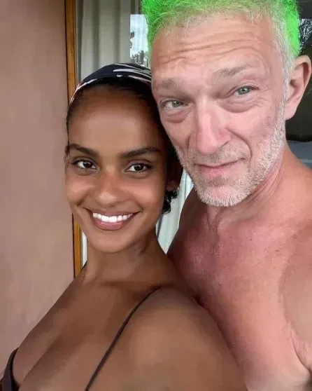 28-летняя девушка Венсана Касселя снялась топлес