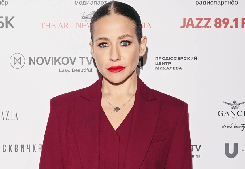 Юлия Барановская, Михаил Лабковский и Влад Лисовец на открытии 51-го Российского антикварного салона