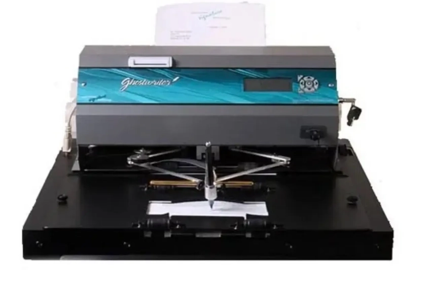 Трамп: большинство указов Байдена подписывал не он, а «радикальные безумцы»