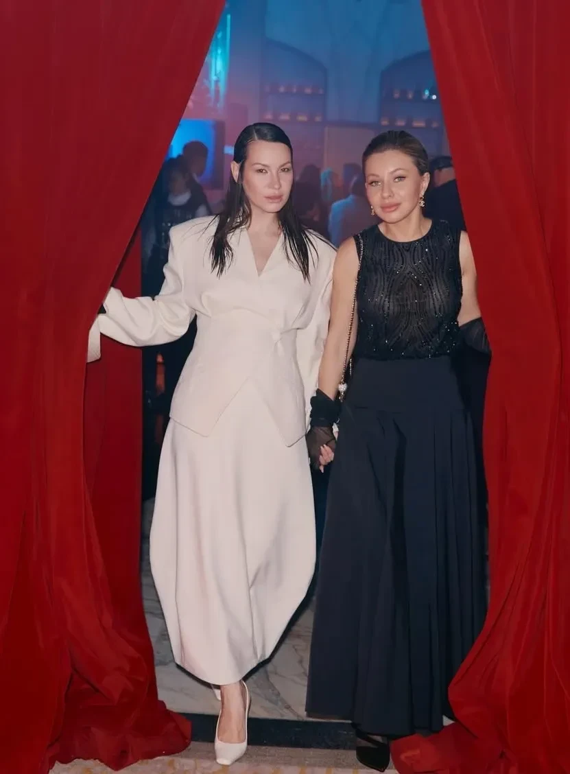 Тина Канделаки, Ида Галич, Надежда Стрелец и Дима Билан на вечеринке журнала "Мнение редакции* может не совпадать"