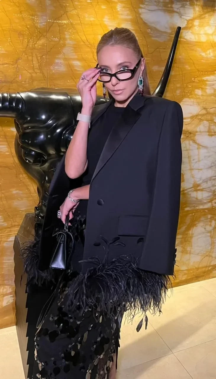 "Отлично проделанная работа". На Spletnik обсуждают "новое" лицо 50-летней Татьяны Навки