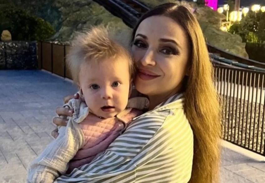 "Неудобно просить о ребёнке высшие силы". Маргарита Дробязко, которая стала мамой в 52 года, рассказала о позднем материнстве