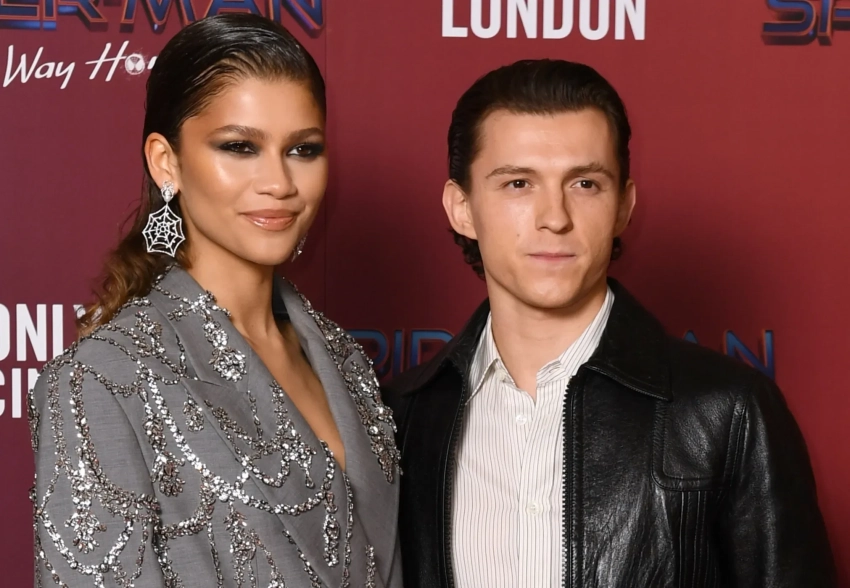 В сети считают, что Зендая и Том Холланд ждут ребёнка — из-за их новых фото