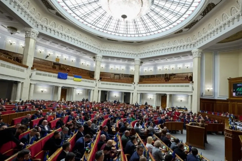 Ежедневная минута молчания станет обязательной для украинцев