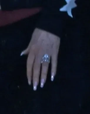 79-летняя Шер спровоцировала слухи о помолвке с 39-летним бойфрендом