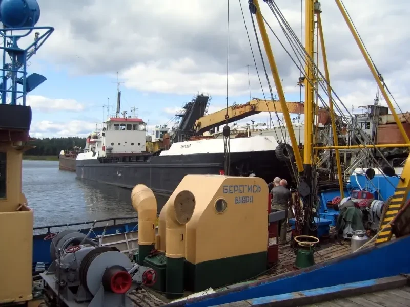 ПВО России вторые сутки отражает атаки дронов ВСУ на Ленинградскую область