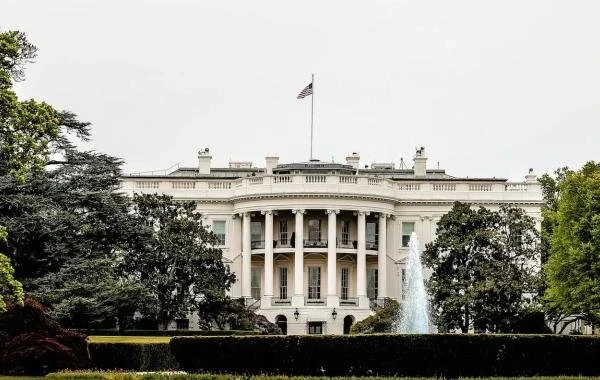 Экс-директор ЦРУ Биб: США утратили возможность экономического давления на Россию